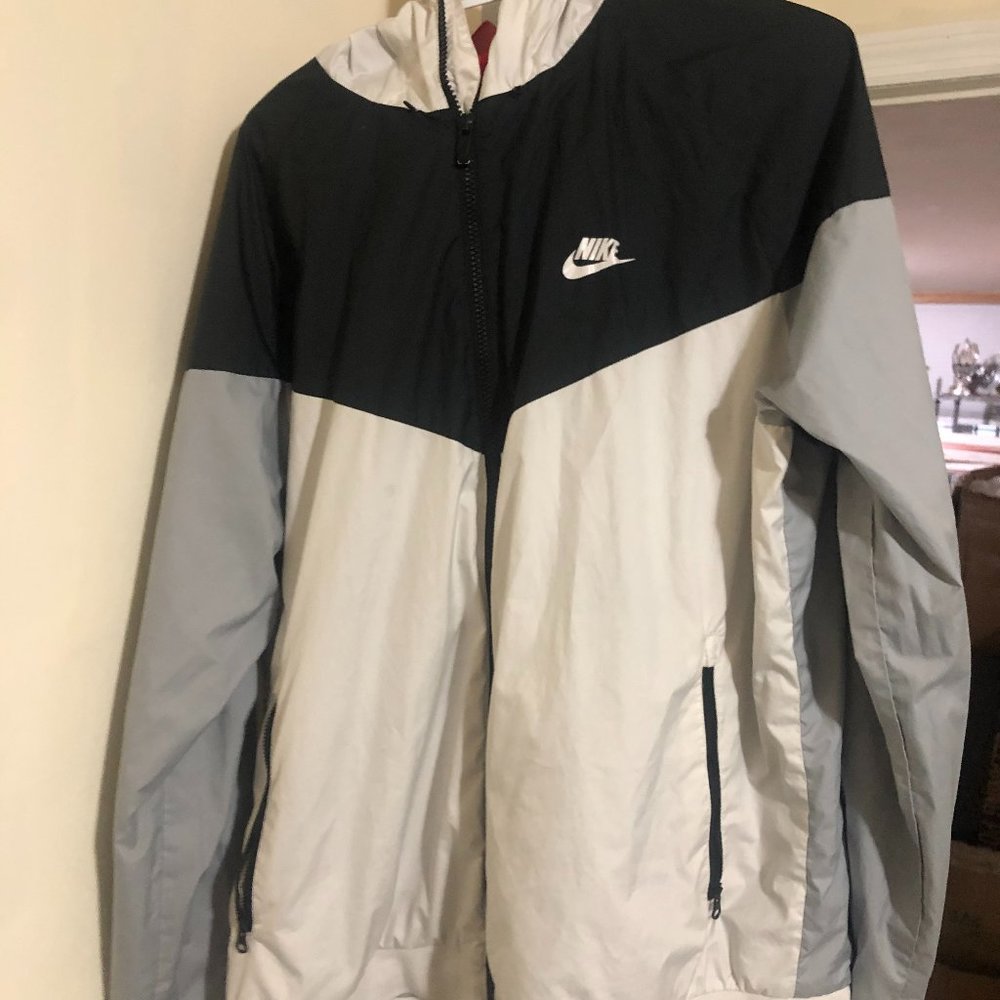 windbreaker